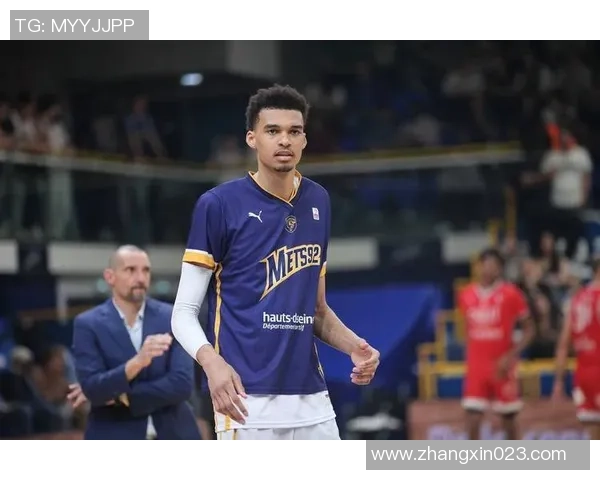 文班亚马新秀赛季表现惊艳场均20分10篮板3盖帽展现统治力